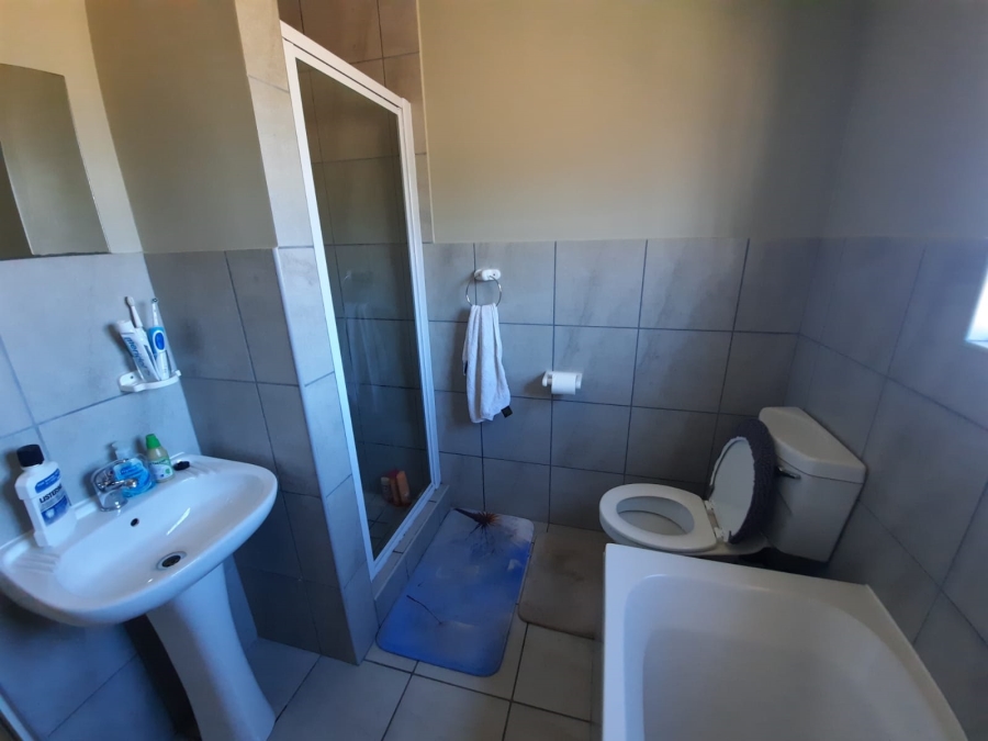 To Let 2 Bedroom Property for Rent in Humewood Eastern Cape
